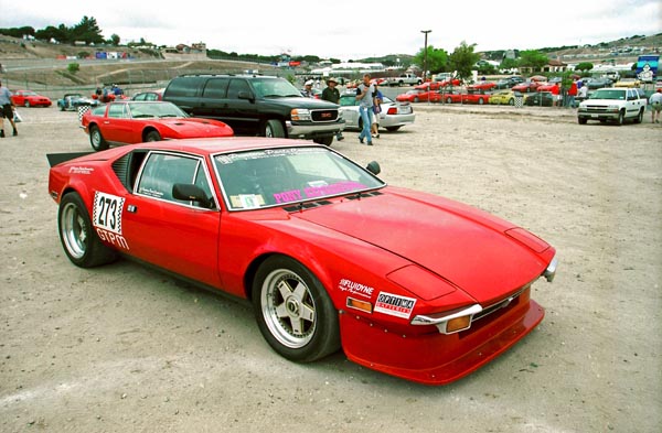 70-3a  04-65-20)b 1971-72 DeTomaso Pantera.jpg